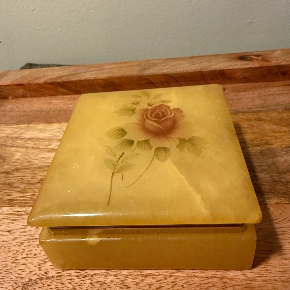 Himark From Italy Alabaster Hinged Trinket Box Hand Carved Vintage